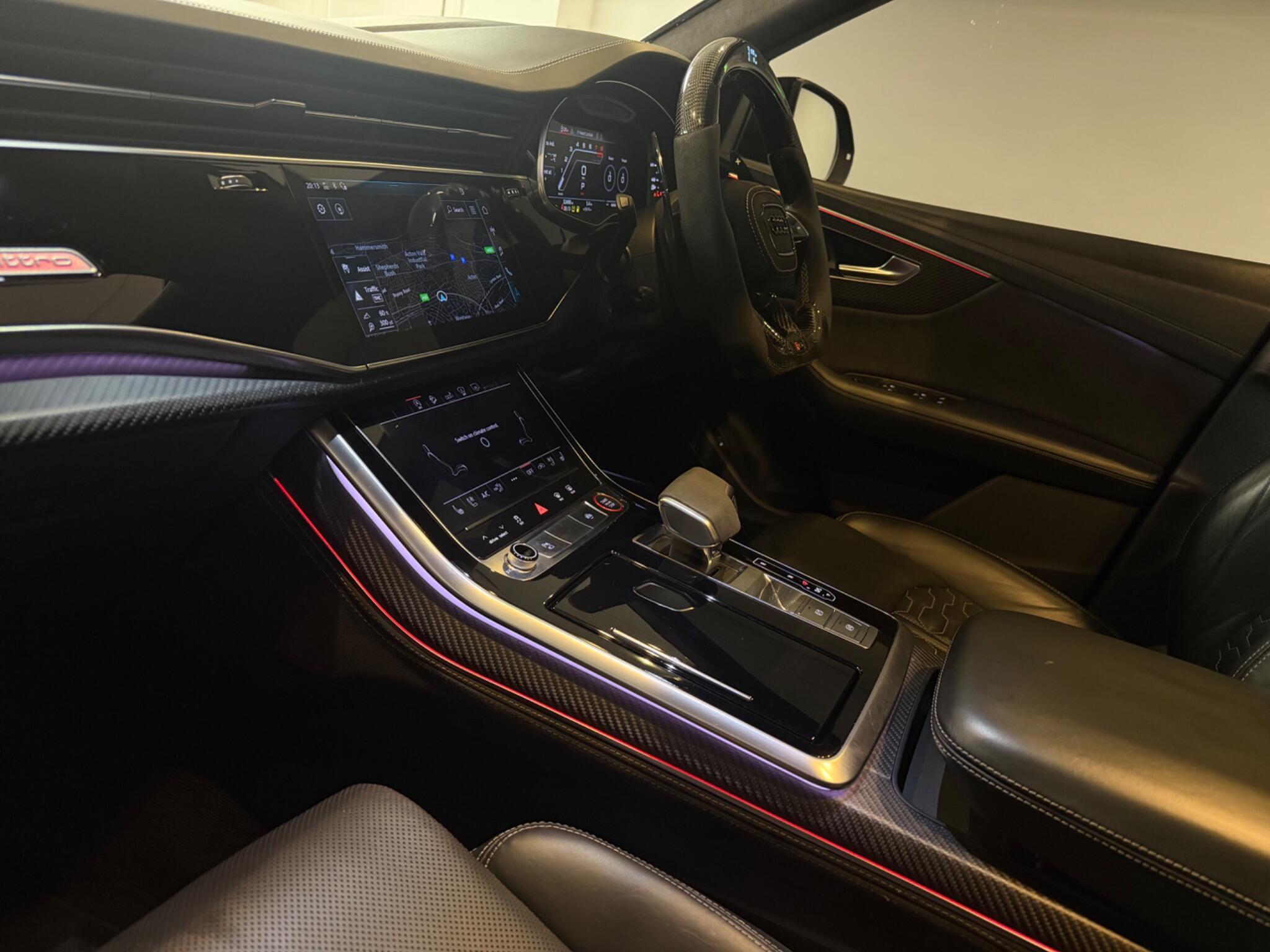 Audi RSQ8